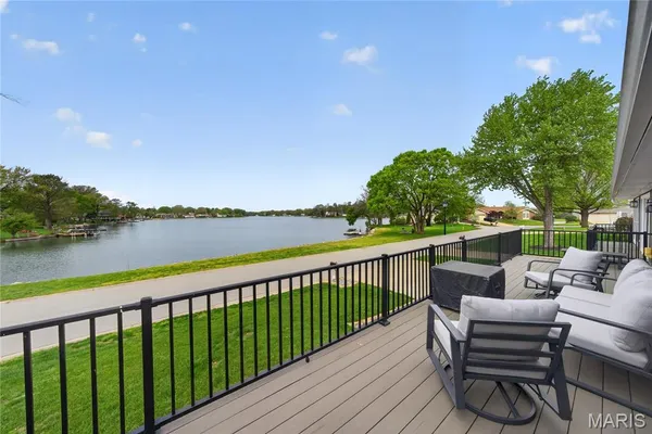 $725,000 | 8 Guyenne Drive, Lake St. Louis, MO 63367