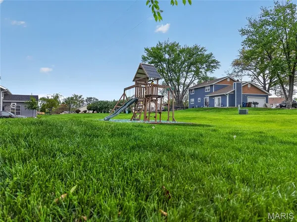 $725,000 | 8 Guyenne Drive, Lake St. Louis, MO 63367