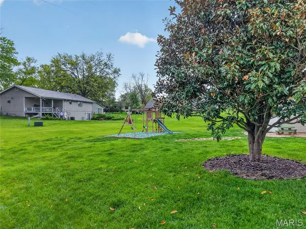 $725,000 | 8 Guyenne Drive, Lake St. Louis, MO 63367