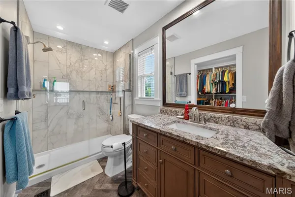 $725,000 | 8 Guyenne Drive, Lake St. Louis, MO 63367