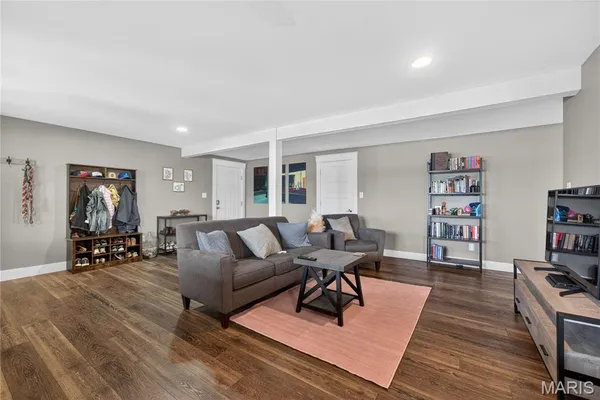 $725,000 | 8 Guyenne Drive, Lake St. Louis, MO 63367