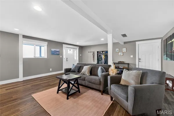 $725,000 | 8 Guyenne Drive, Lake St. Louis, MO 63367
