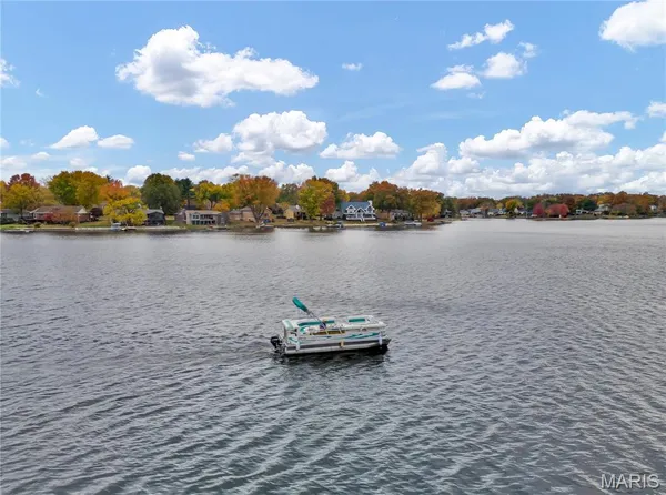 $725,000 | 8 Guyenne Drive, Lake St. Louis, MO 63367