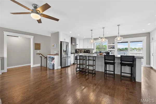 $725,000 | 8 Guyenne Drive, Lake St. Louis, MO 63367