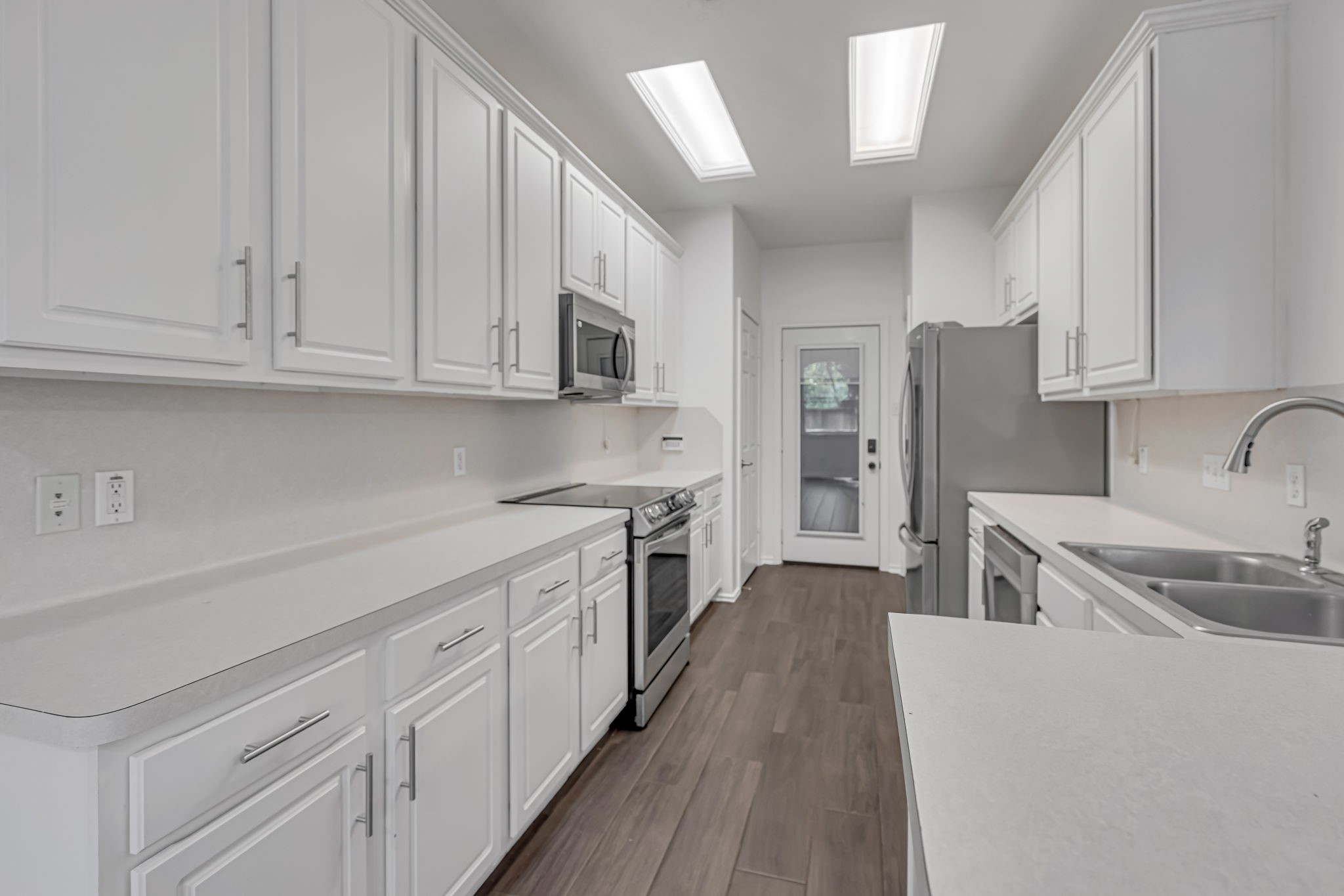 209 Summerhaze Circle Spring, TX 77382 - Photo 3 of 29