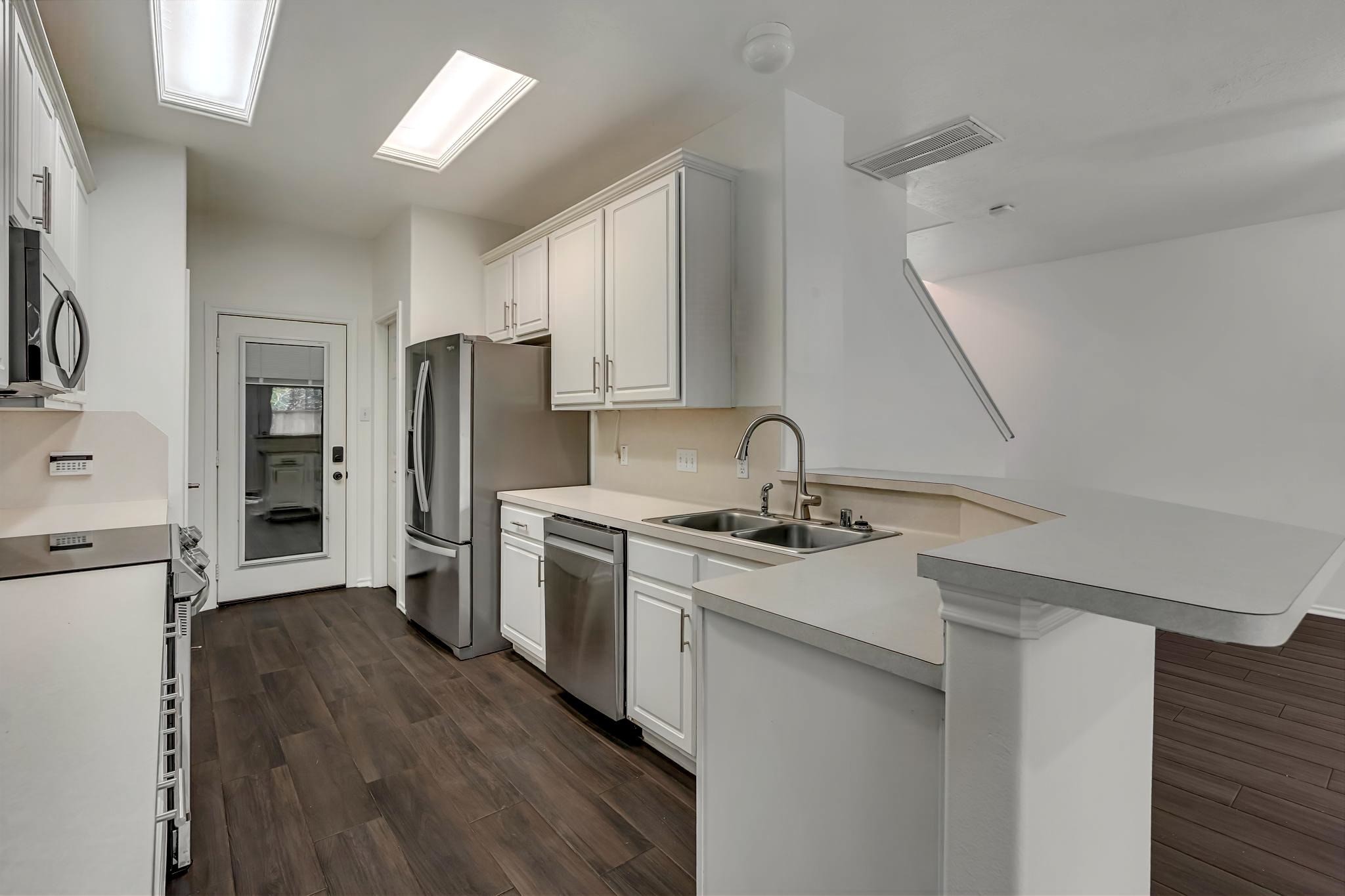 209 Summerhaze Circle Spring, TX 77382 - Photo 4 of 29