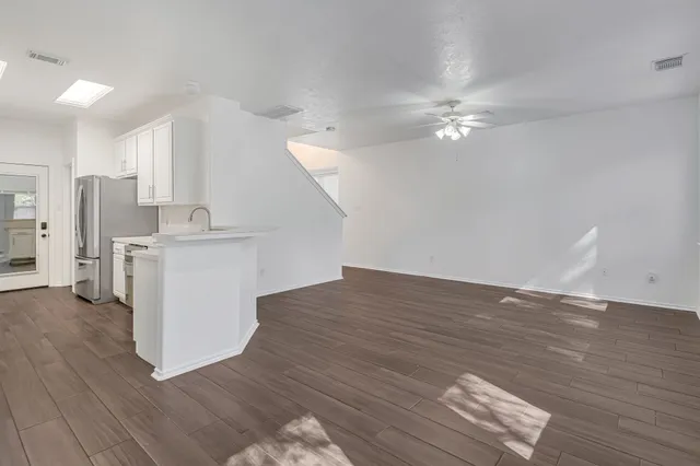 $1,800 | 209 Summerhaze Circle, Spring, TX 77382