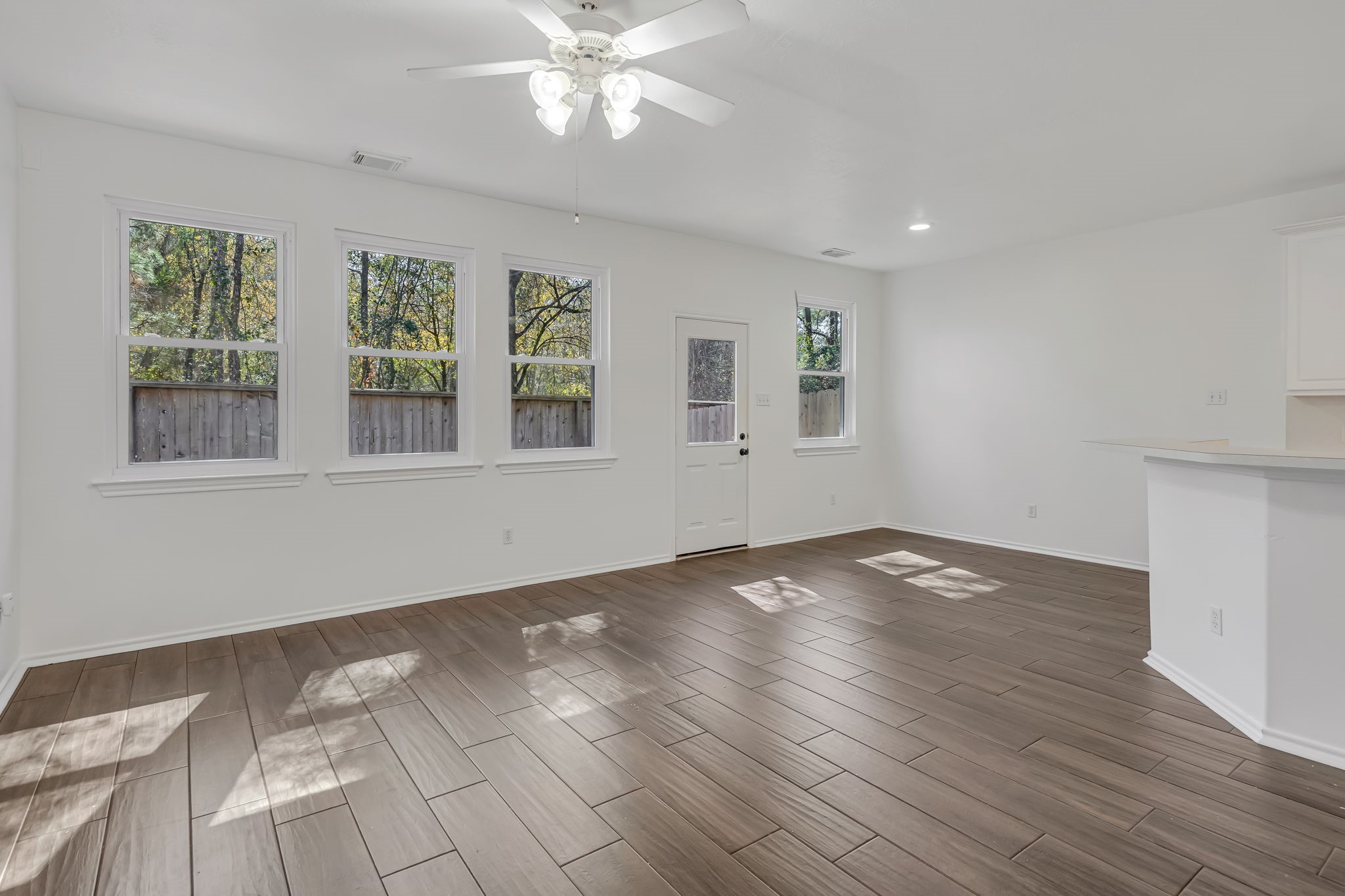 209 Summerhaze Circle Spring, TX 77382 - Photo 9 of 29