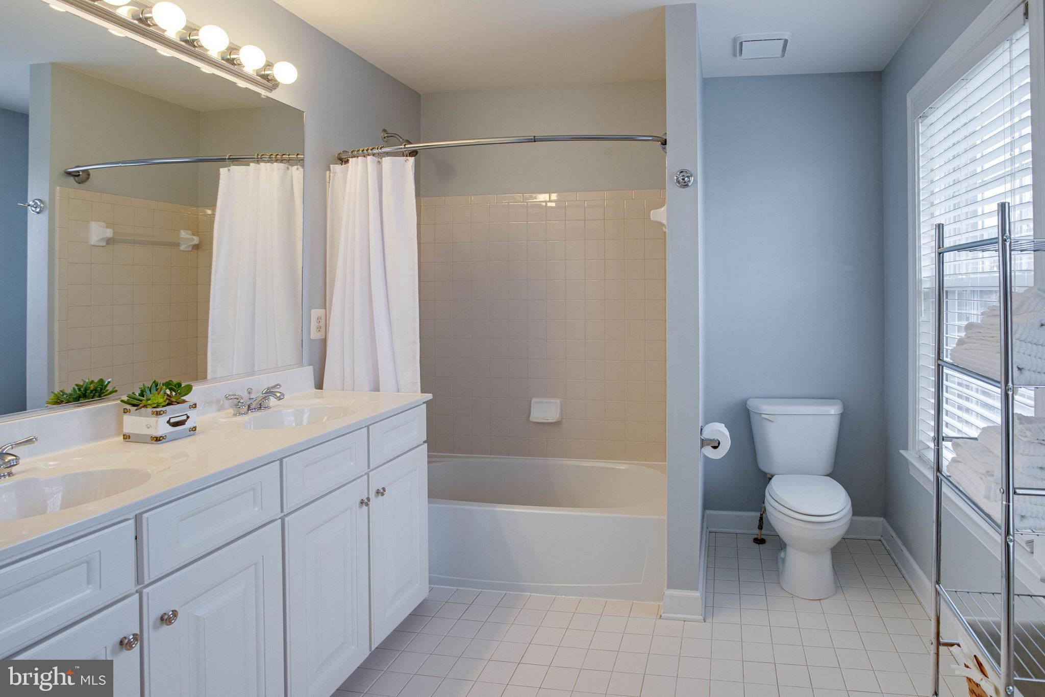 9062 Furey Road Lorton, VA 22079 - Photo 44 of 56 Upstairs Hall Bath
