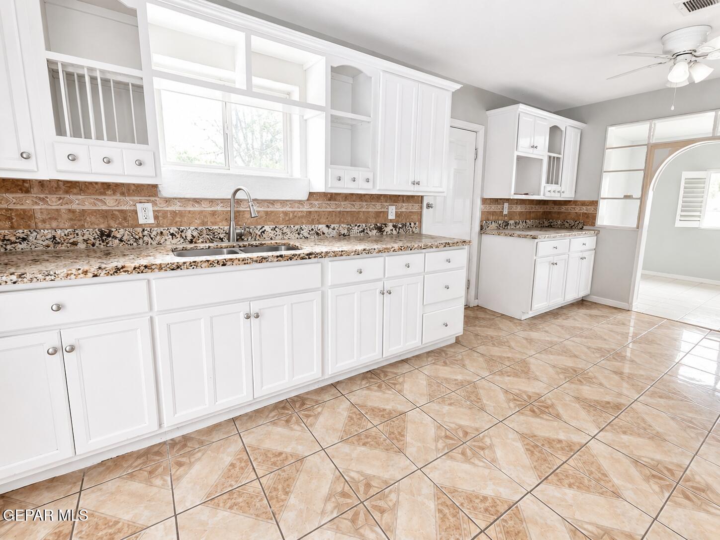 305 McCune Road El Paso, TX 79915 - Photo 17 of 23 1000058109