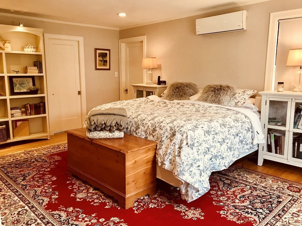 207 Farmington Road Longmeadow, MA 01106 - Photo 17 of 36 Gallery Image 17
