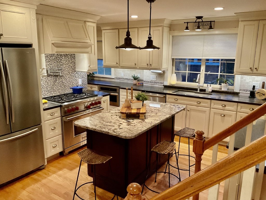 207 Farmington Road Longmeadow, MA 01106 - Photo 6 of 36 Gallery Image 6