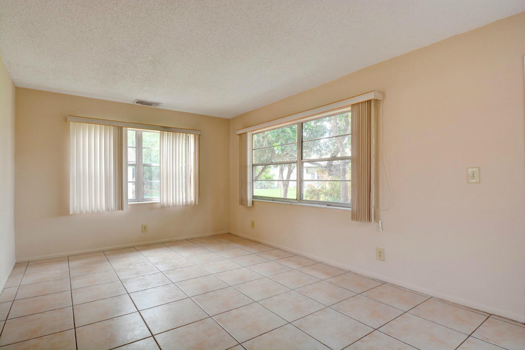 9646 Ohio Place Boca Raton, FL 33434 - Photo 11 of 18 Den