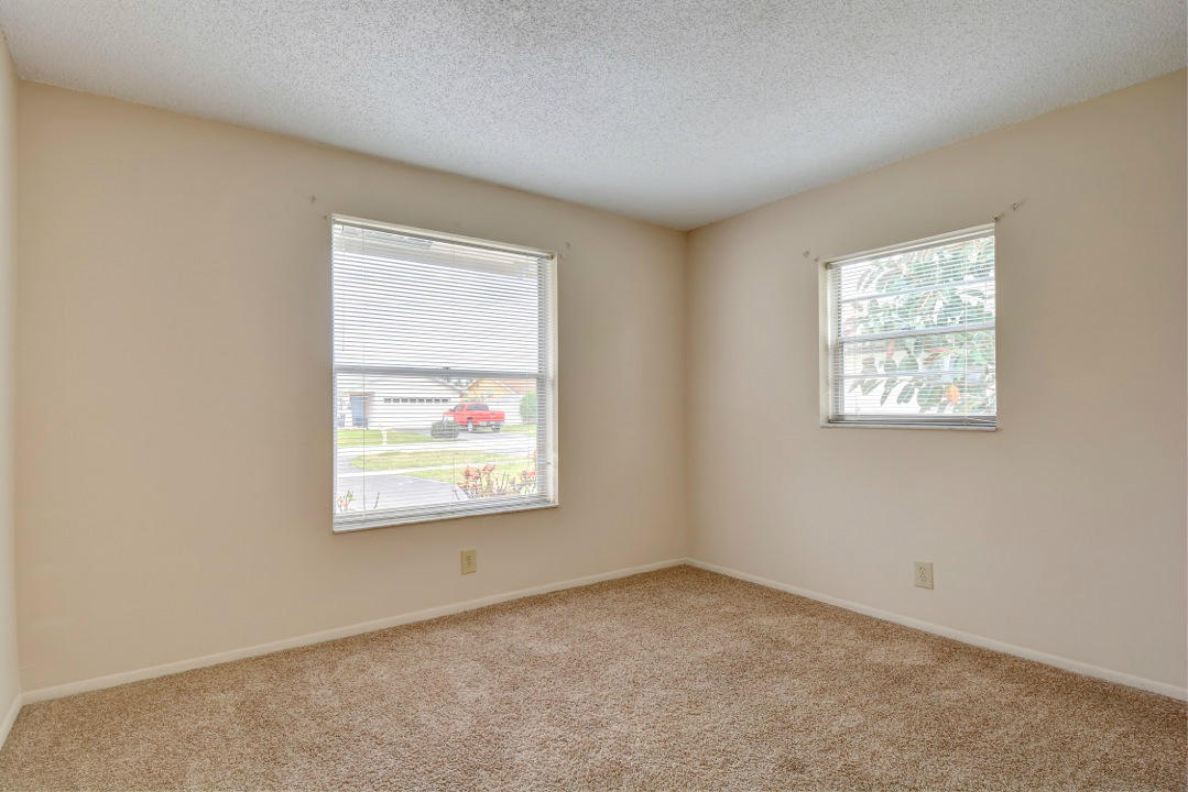 9646 Ohio Place Boca Raton, FL 33434 - Photo 16 of 18 Guest Room