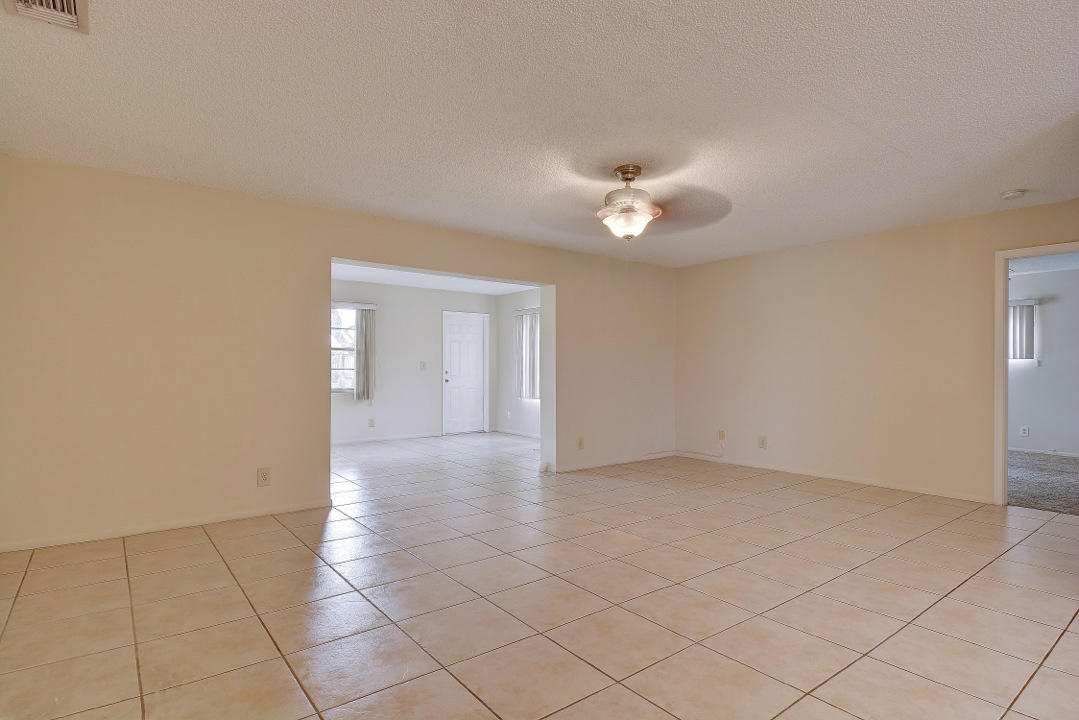 9646 Ohio Place Boca Raton, FL 33434 - Photo 7 of 18 Great Room