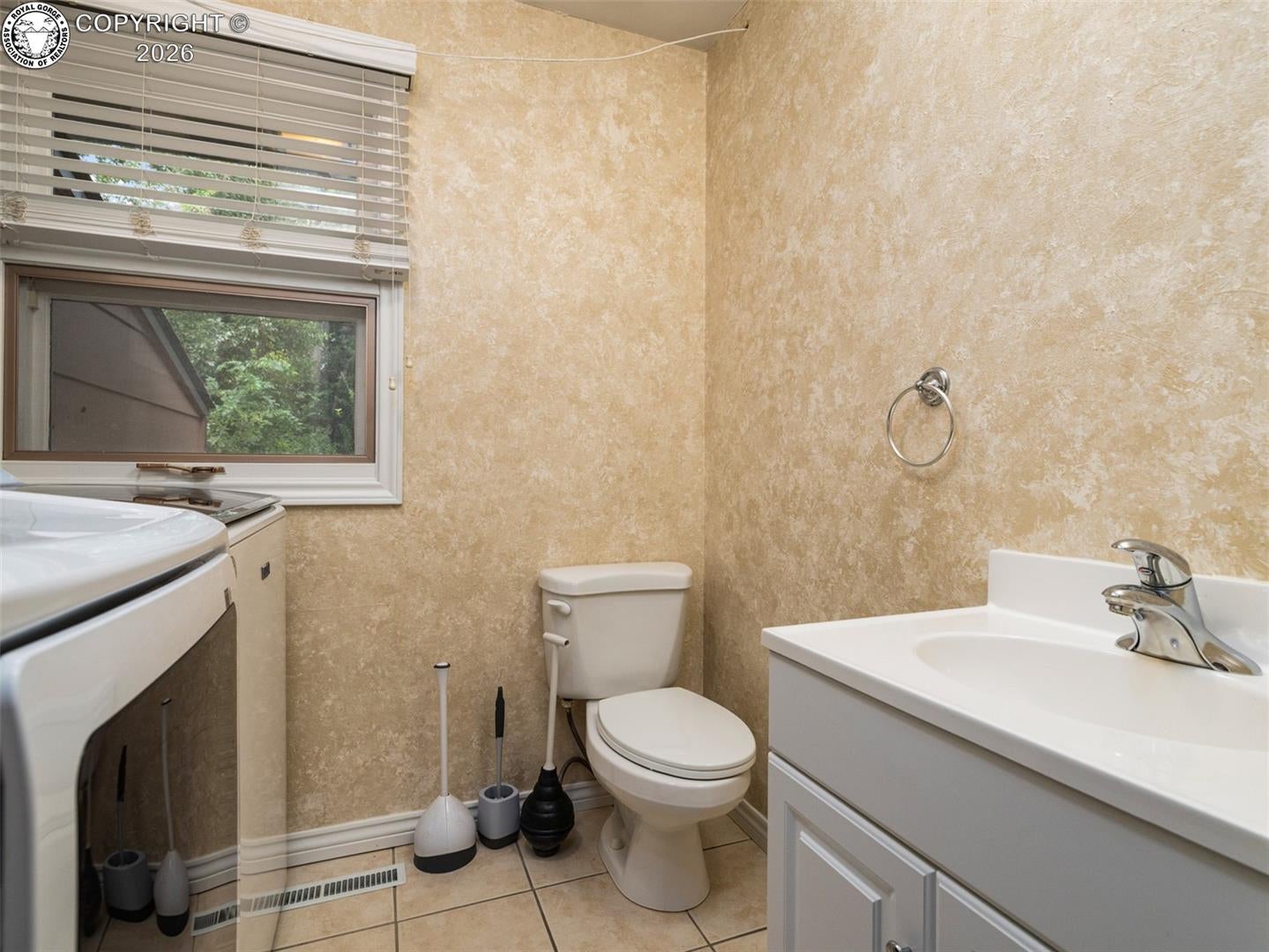 24 Robertson Road Pueblo, CO 81001 - Photo 16 of 47 Gallery Image 16