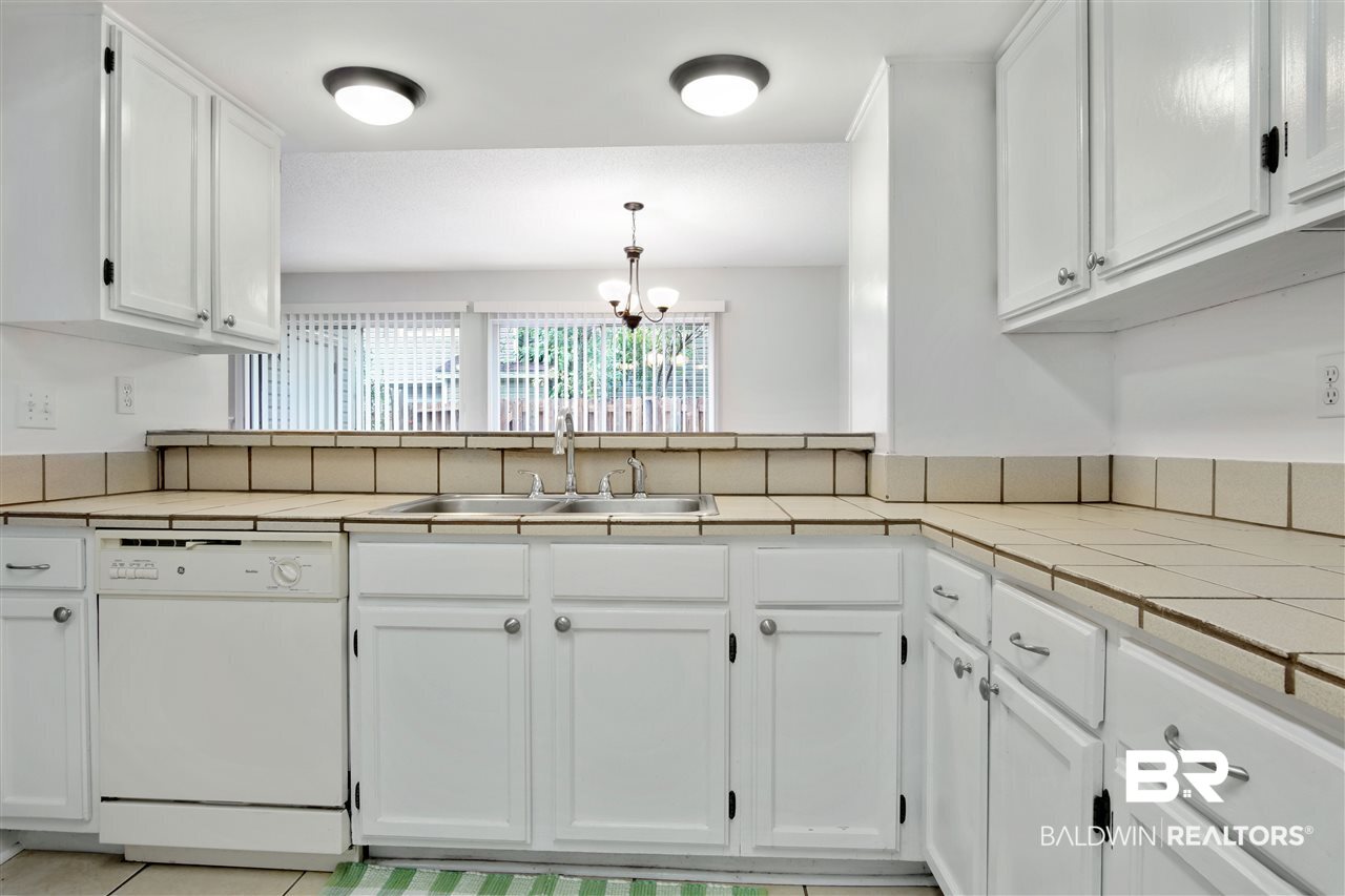 6701 Dickens Ferry Road, Unit 106 Mobile, AL 36608 - Photo 6 of 18