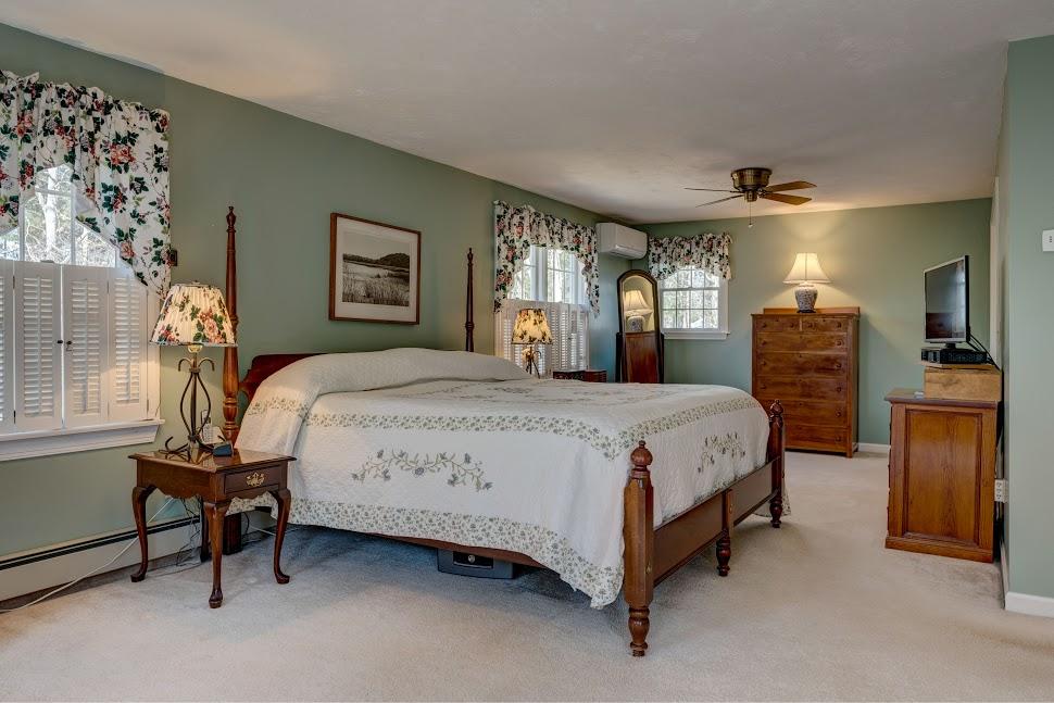 26 Higgins Road Kingston, MA 02364 - Photo 14 of 30 Master Bedroom