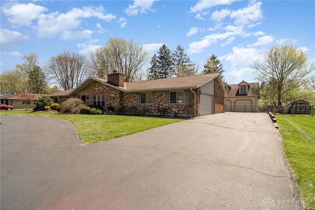 1030 East Rahn Road Dayton, OH 45429 - Photo 2 of 36 Gallery Image 2