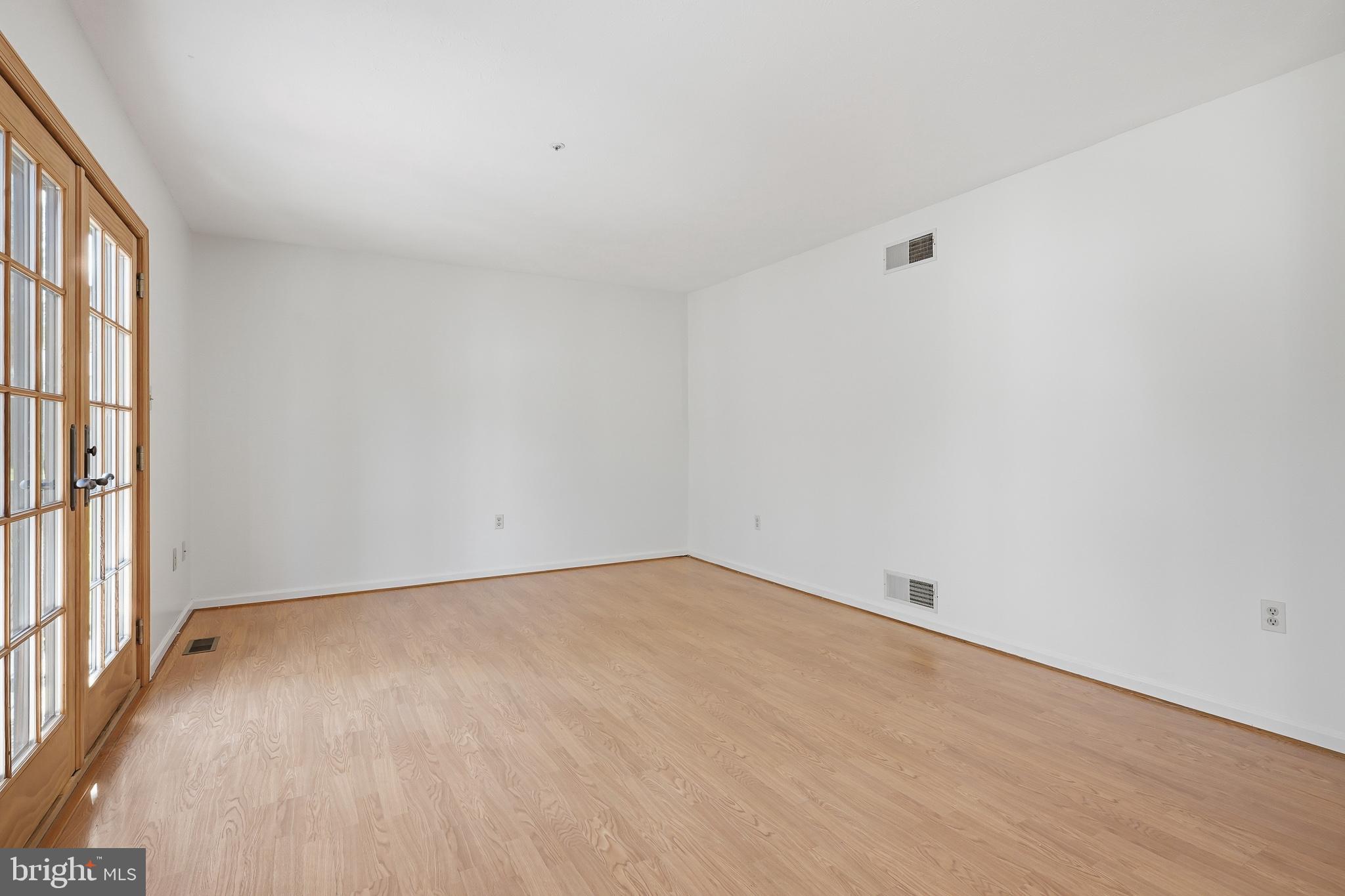 118 Liberty Lane Elkton, MD 21921 - Photo 13 of 31 an empty room with windows