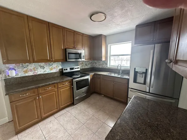 $3,750 | 775 Snead Circle, Lake Belvedere Estates, FL 33413