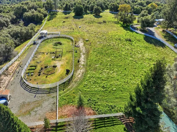 $885,000 | 43319 Leach Road, Ahwahnee, CA 93601