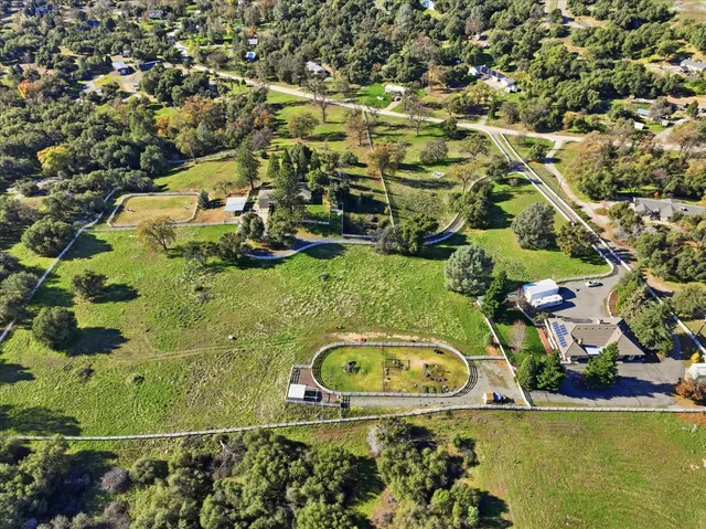 $885,000 | 43319 Leach Road, Ahwahnee, CA 93601