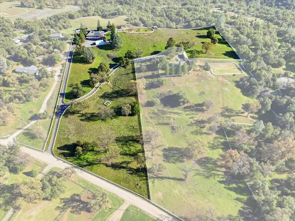 $885,000 | 43319 Leach Road, Ahwahnee, CA 93601