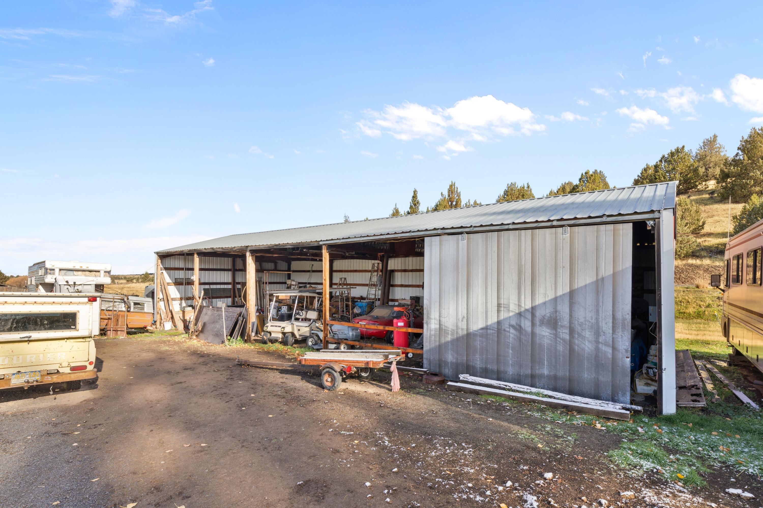 8225 Southeast Ramms Road Madras, OR 97741 - Photo 12 of 35 _31A5700JennMontoyaPhotography