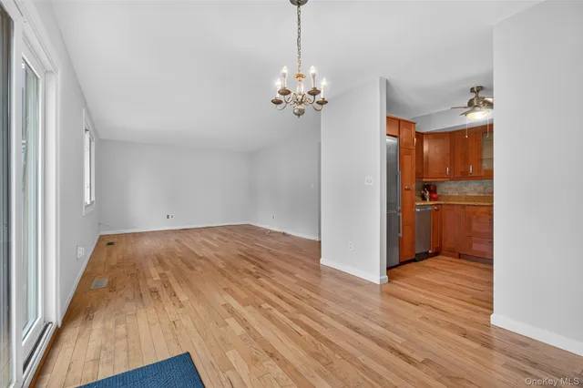 $399,000 | 41 Jefferson Ovl, Unit B, Yorktown Heights, NY 10598