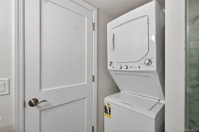 $399,000 | 41 Jefferson Ovl, Unit B, Yorktown Heights, NY 10598