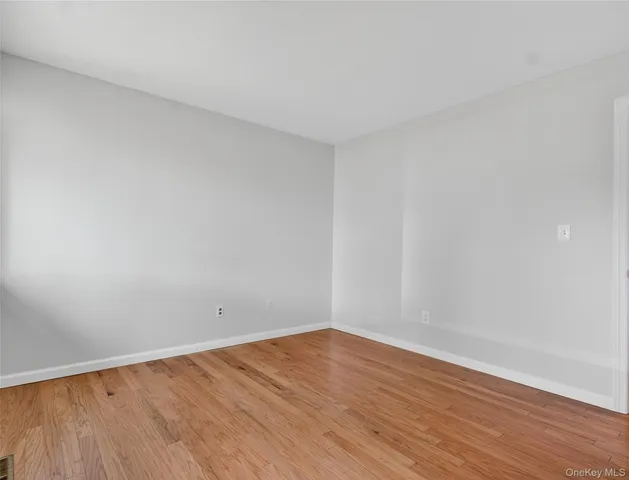 $399,000 | 41 Jefferson Ovl, Unit B, Yorktown Heights, NY 10598