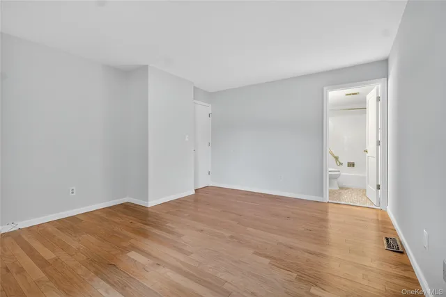 $399,000 | 41 Jefferson Ovl, Unit B, Yorktown Heights, NY 10598