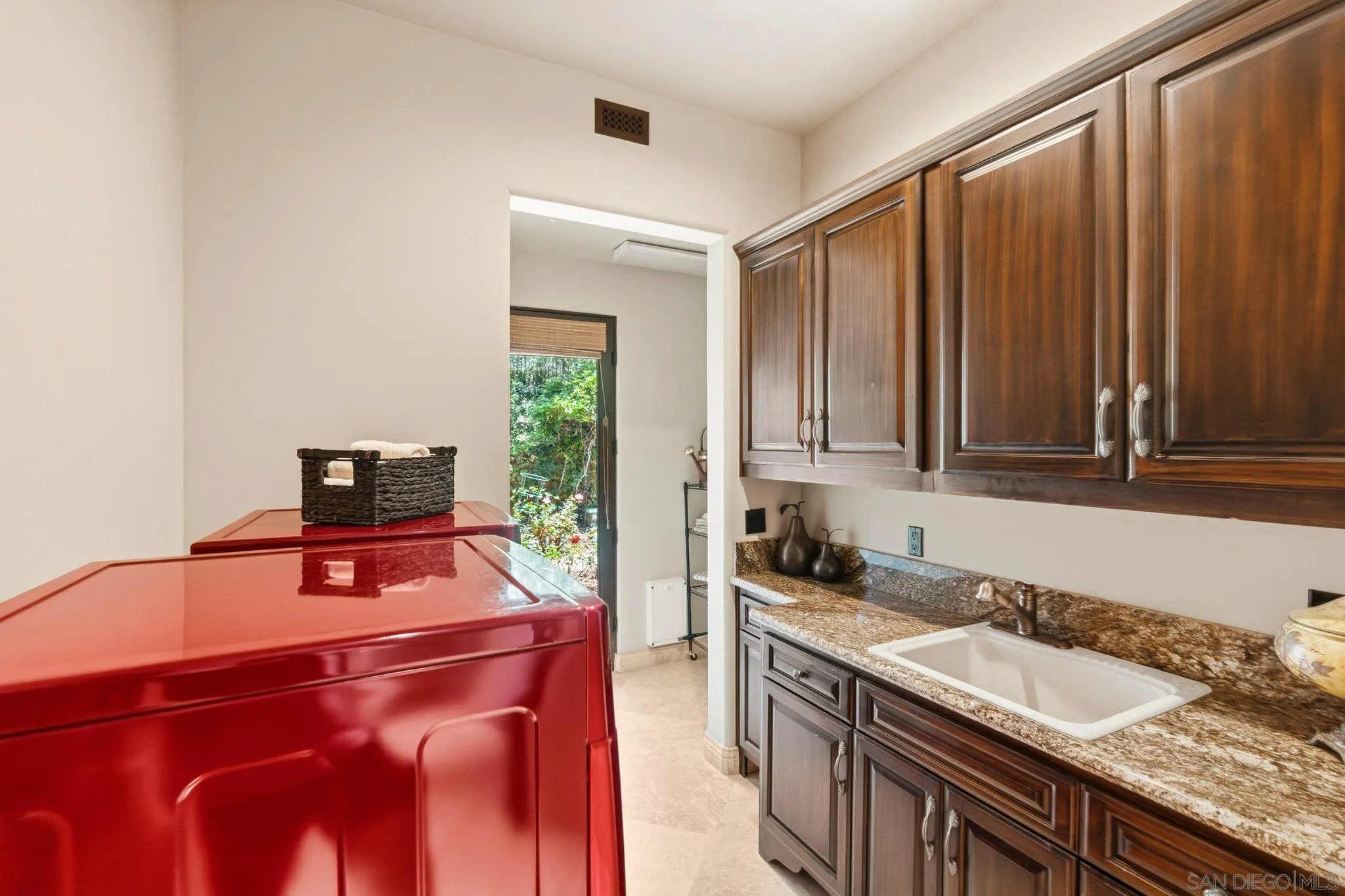 18323 Via Ambiente Rancho Santa Fe, CA 92067 - Photo 25 of 68 Gallery Image 25