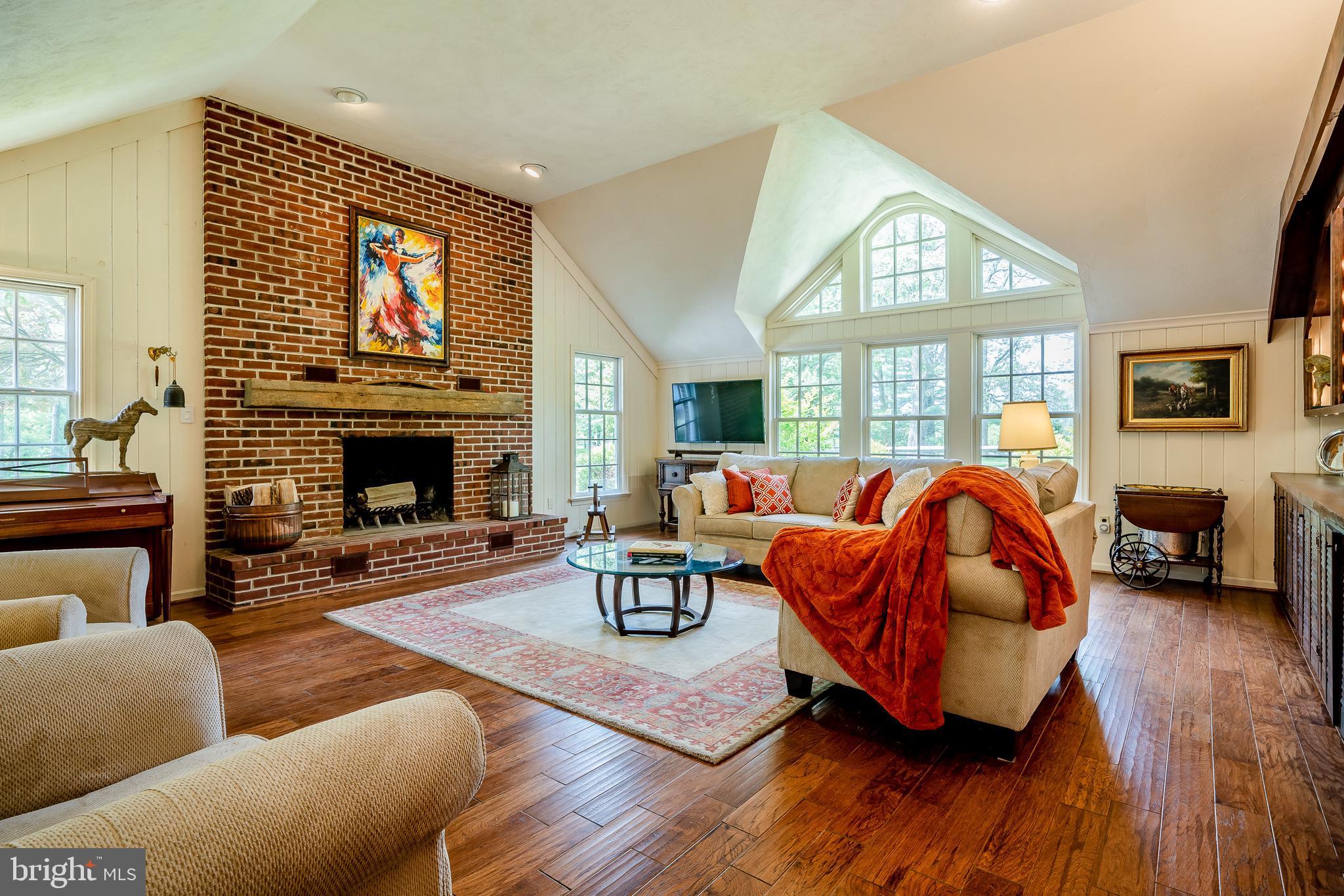 2020 Grubbs Mill Road Berwyn, PA 19312 - Photo 17 of 49 Family room with floor to ceiling fireplace