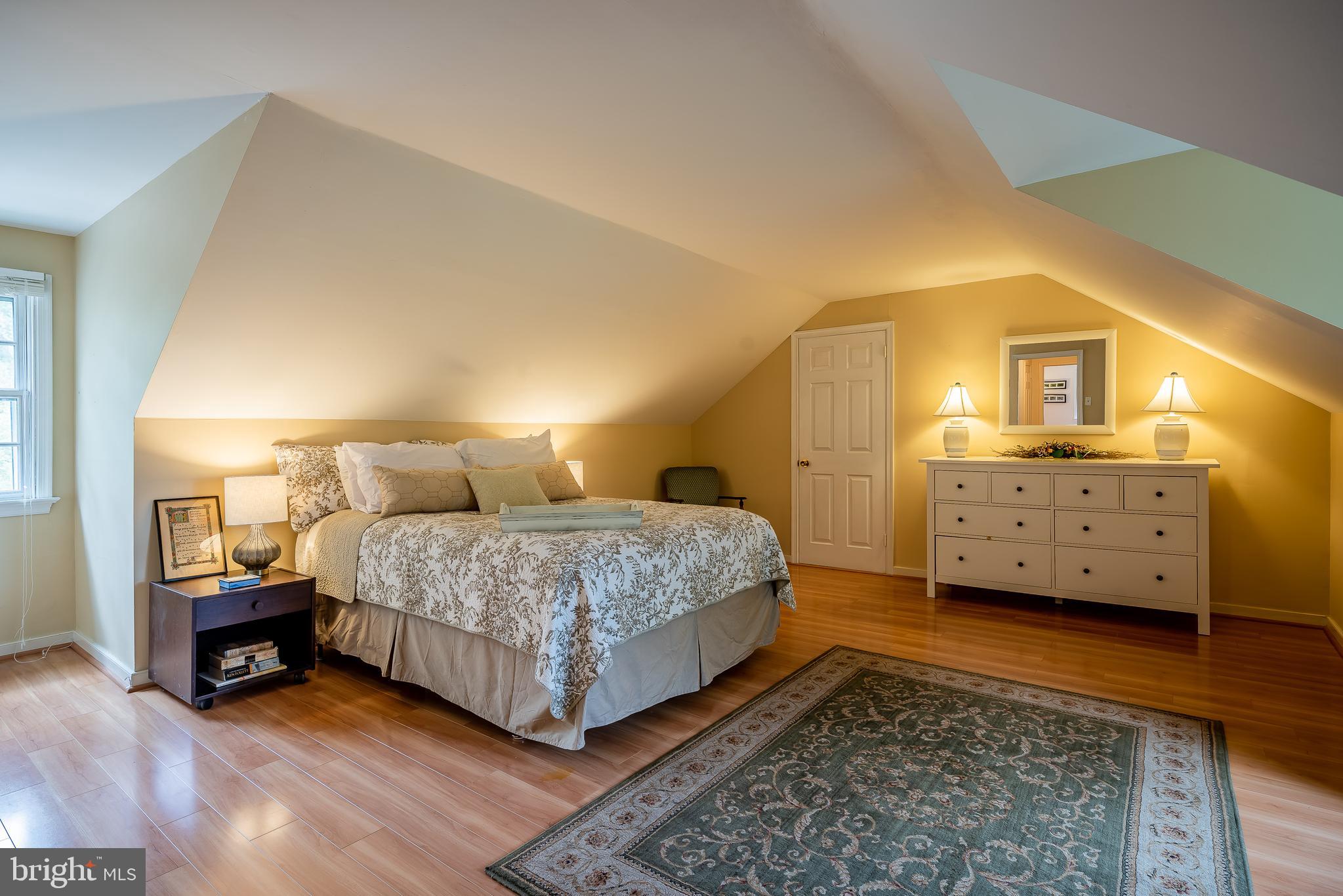 2020 Grubbs Mill Road Berwyn, PA 19312 - Photo 25 of 49 3rd bedroom upstairs