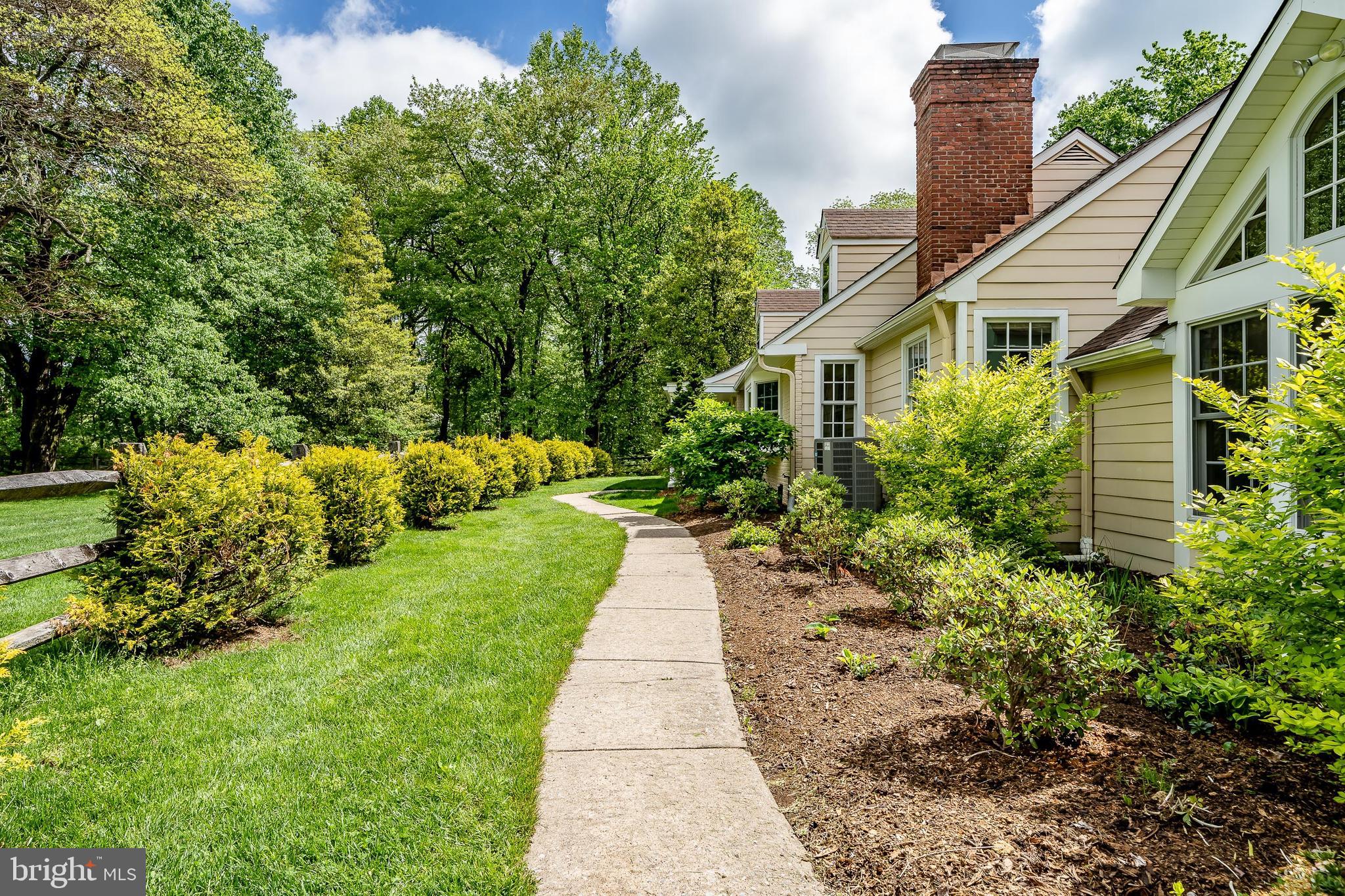 2020 Grubbs Mill Road Berwyn, PA 19312 - Photo 6 of 49 Front walkway