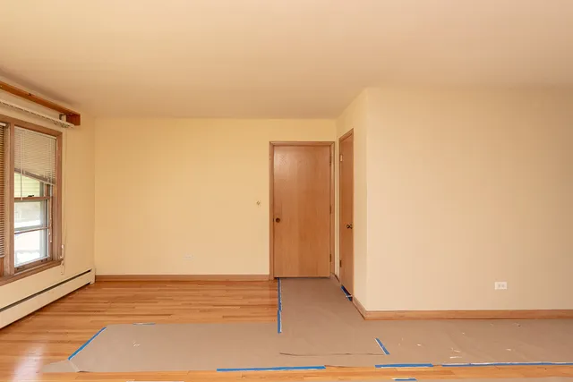 $2,400 | 6408 West Raven Street, Unit 1, Chicago, IL 60631