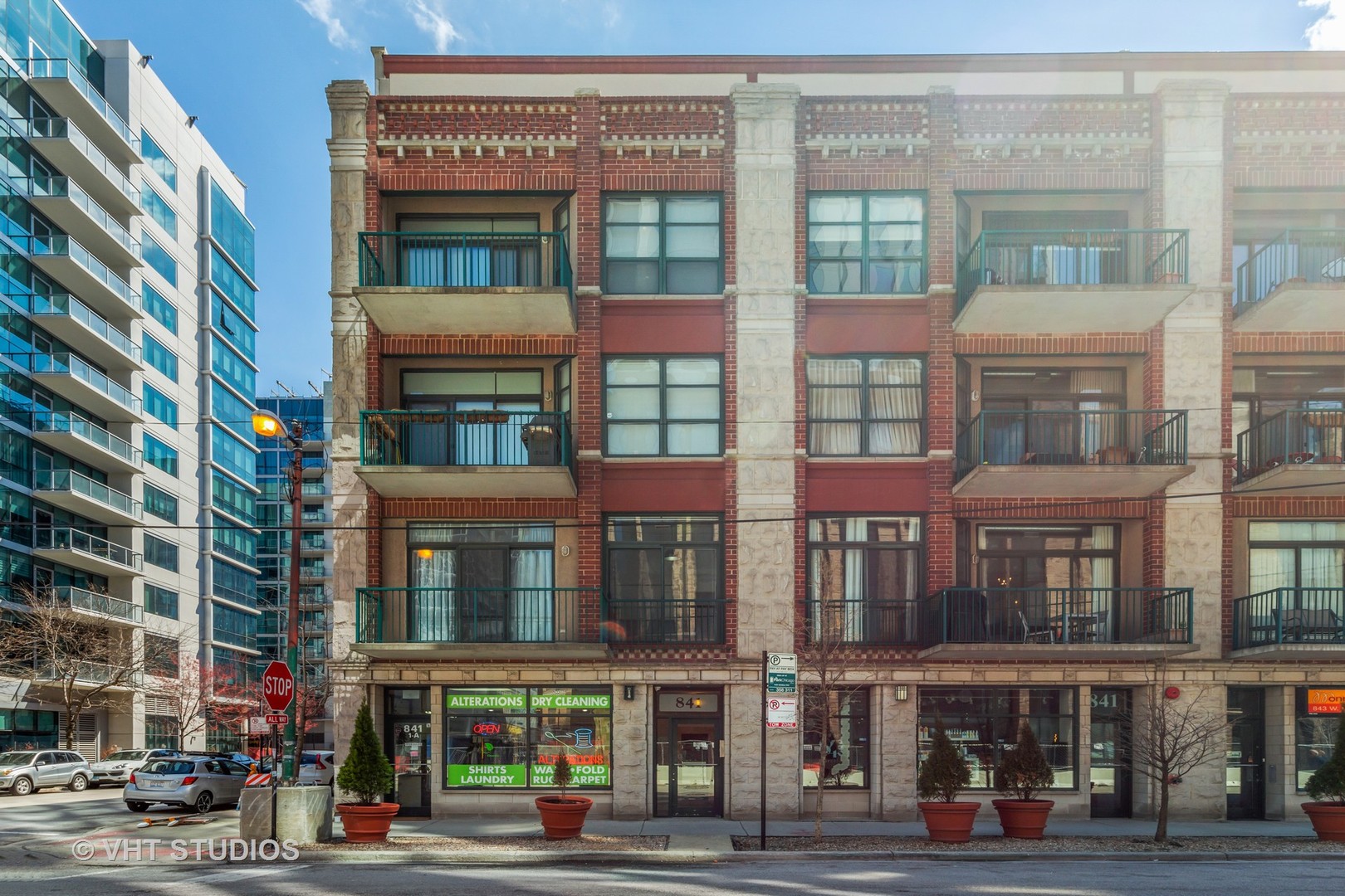 841 West Monroe Street, Unit 2F Chicago, IL 60607 - Photo 2 of 20