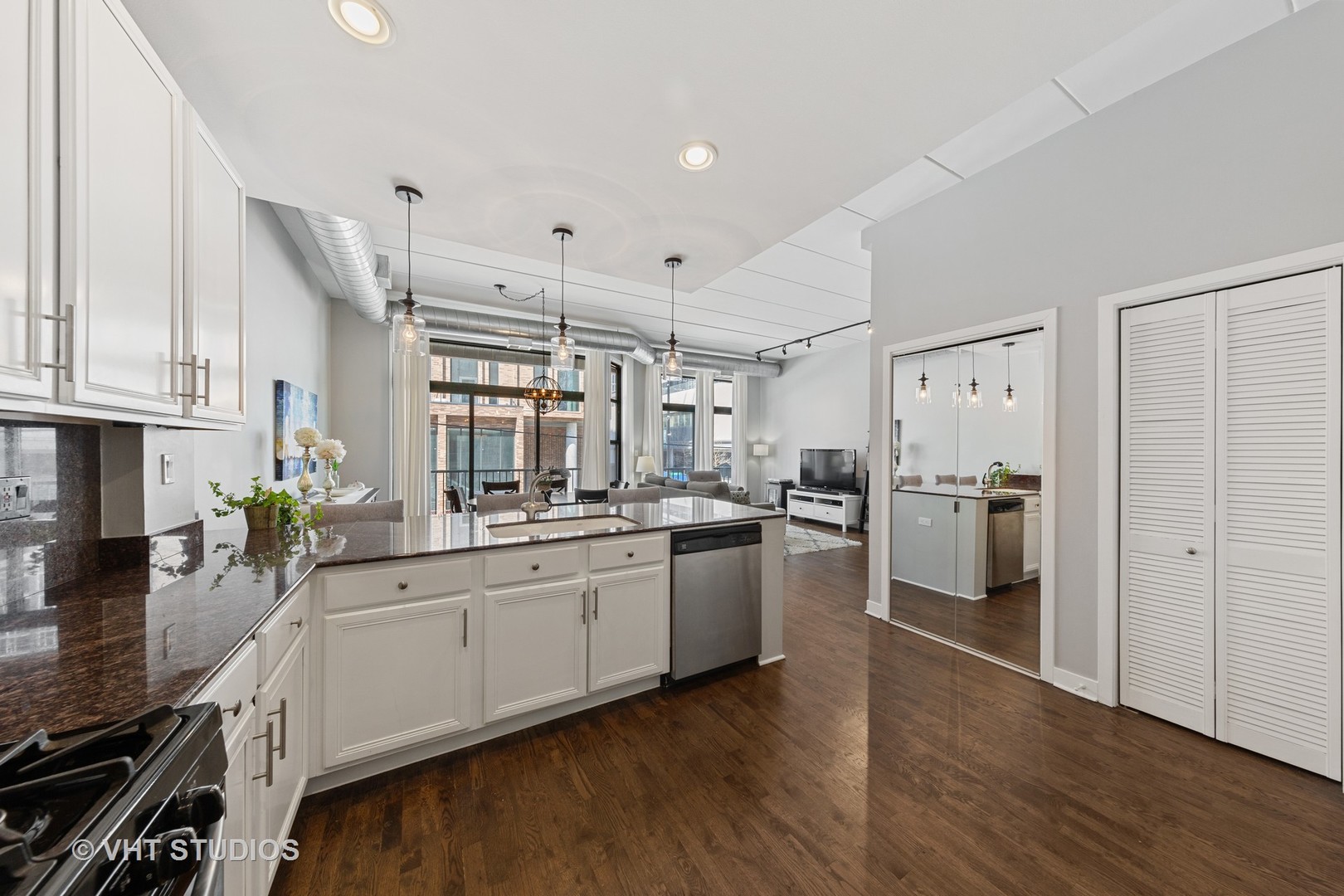 841 West Monroe Street, Unit 2F Chicago, IL 60607 - Photo 9 of 20