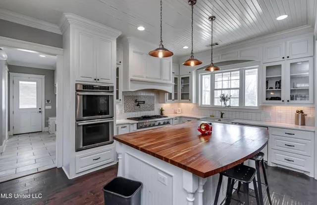 $530,000 | 4299 Tank Road, Terry, MS 39170