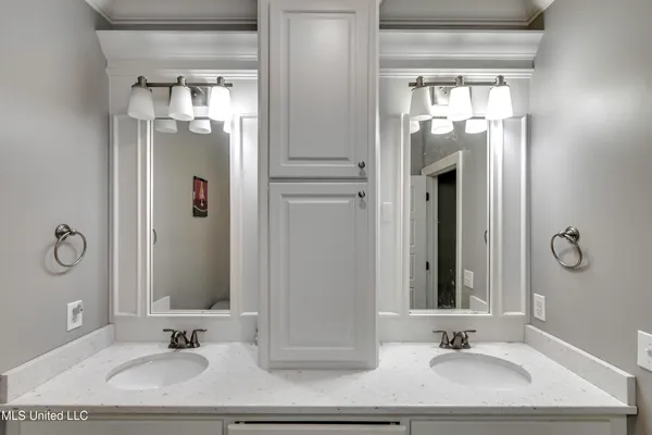 $530,000 | 4299 Tank Road, Terry, MS 39170