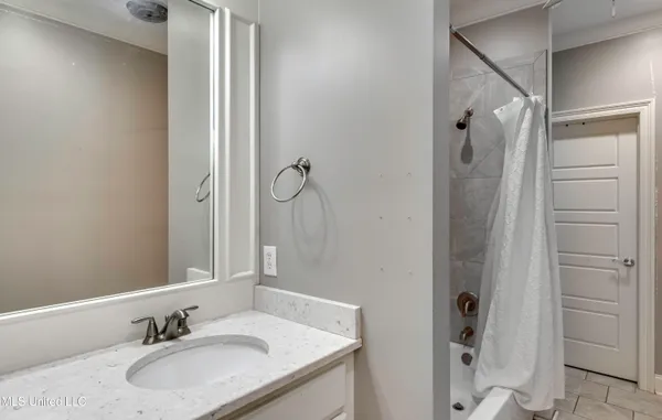 $530,000 | 4299 Tank Road, Terry, MS 39170