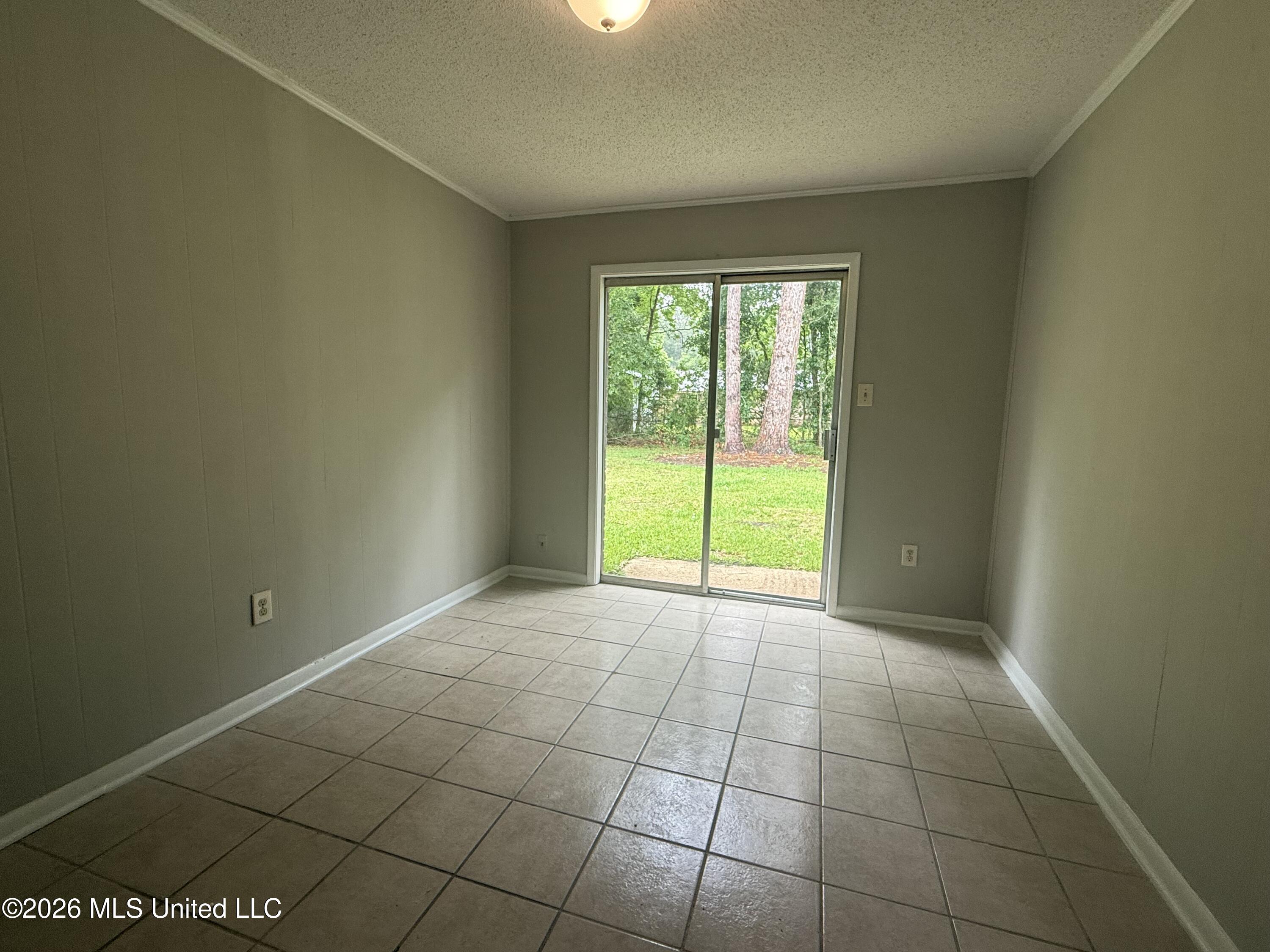 1605 Riverside Drive Gautier, MS 39553 - Photo 24 of 47 Kit/Dining 12