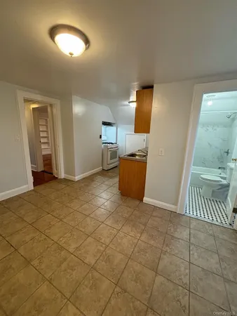 $2,500 | 259 Olivia Street, Unit 3, Port Chester, NY 10573