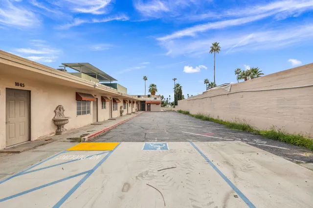 $1,550,000 | 1059 North Palm Canyon Drive, Palm Springs, CA 92262