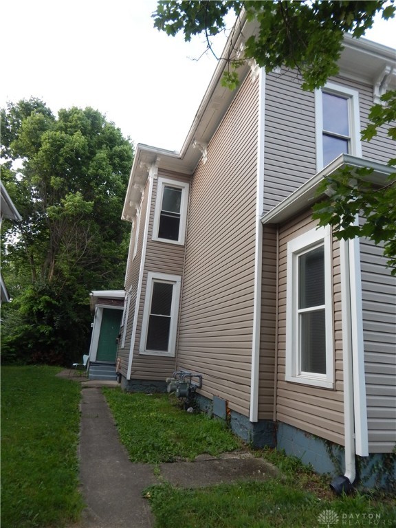 328 West Clark Street Springfield, OH 45506 - Photo 2 of 18