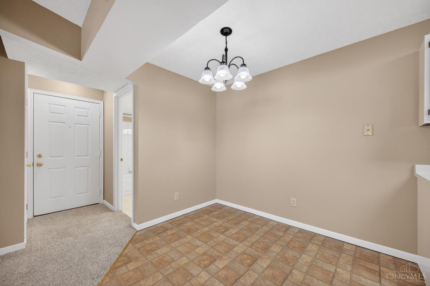 5765 Cheviot Road, Unit 2D Cincinnati, OH 45247 - Photo 12 of 36 Gallery Image 12