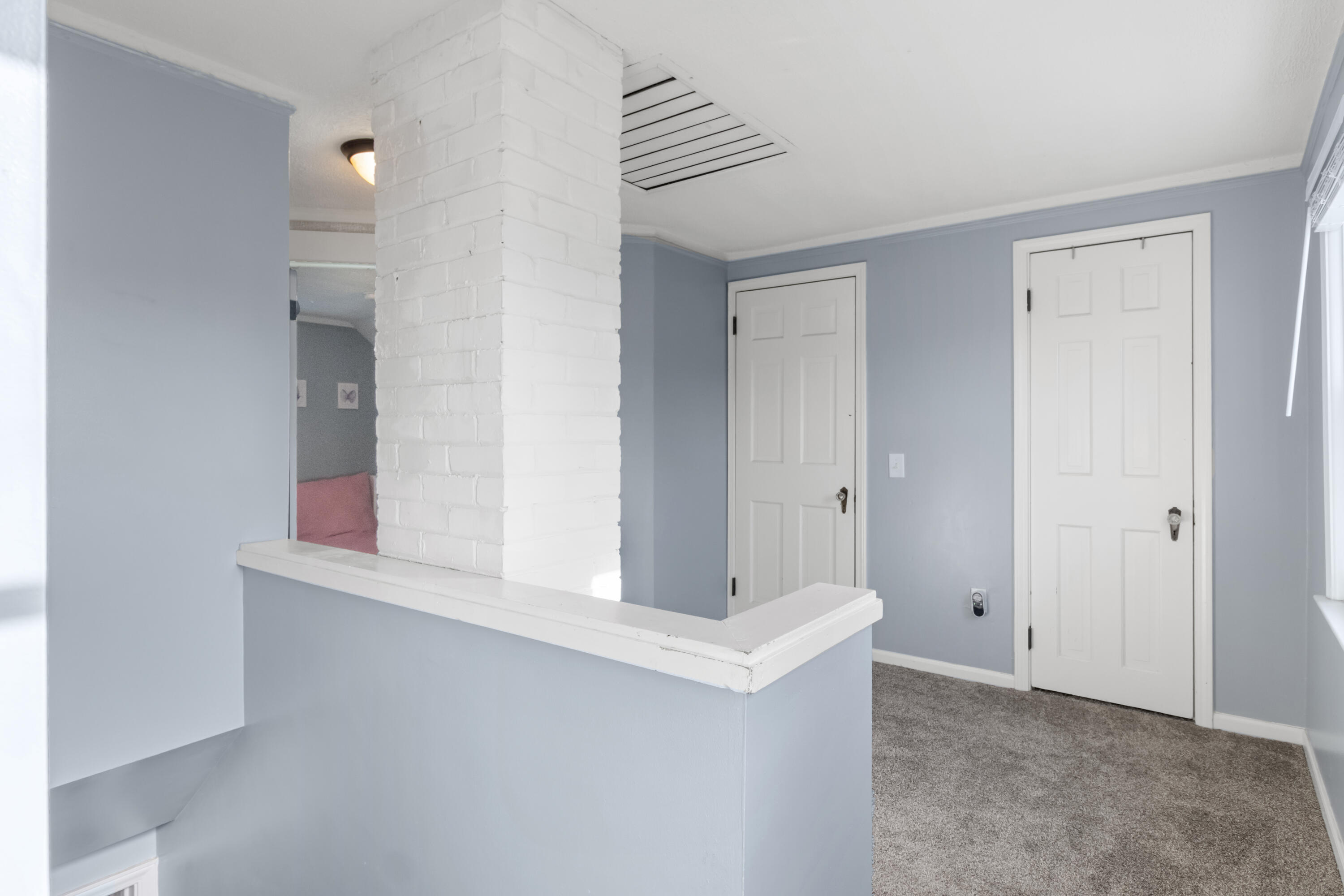 1840 Hampton Road Grosse Pointe Woods, MI 48236 - Photo 19 of 41 18-1840_Hampton-017