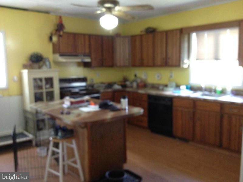 11660 Ridgely Road Ridgely, MD 21660 - Photo 7 of 26 Kitchen